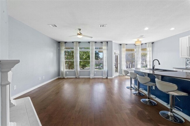 Building Photo - 11 White Magnolia Cir