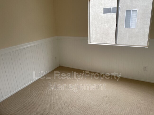 Building Photo - 30322 Marne Way