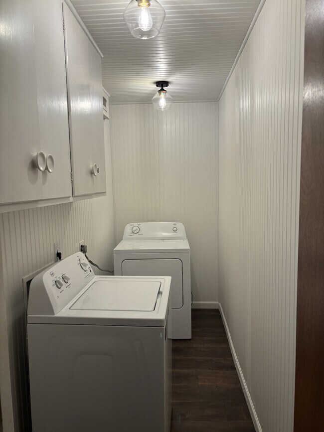 Building Photo - 2709 57th St