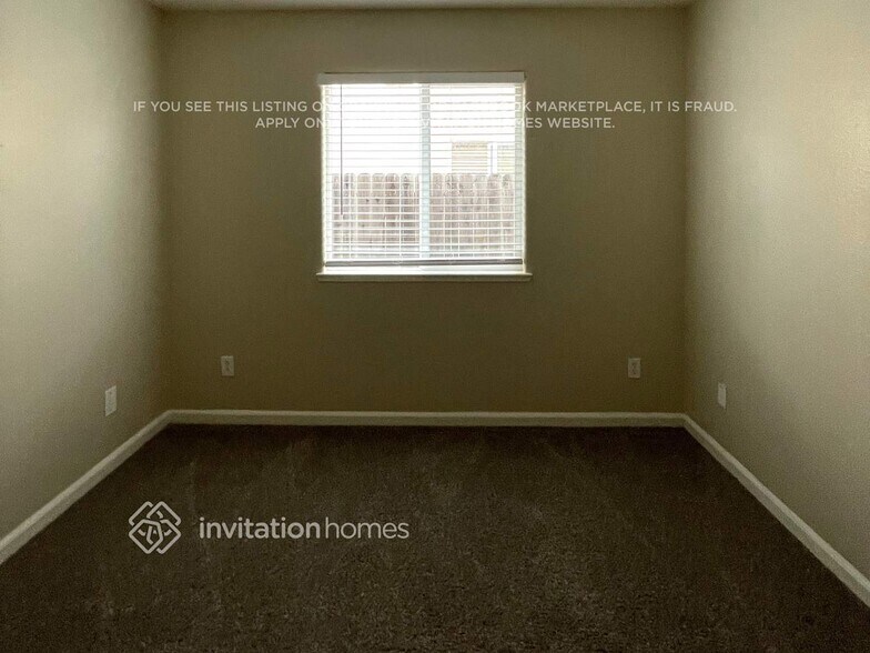 Building Photo - 3461 Presley Ave