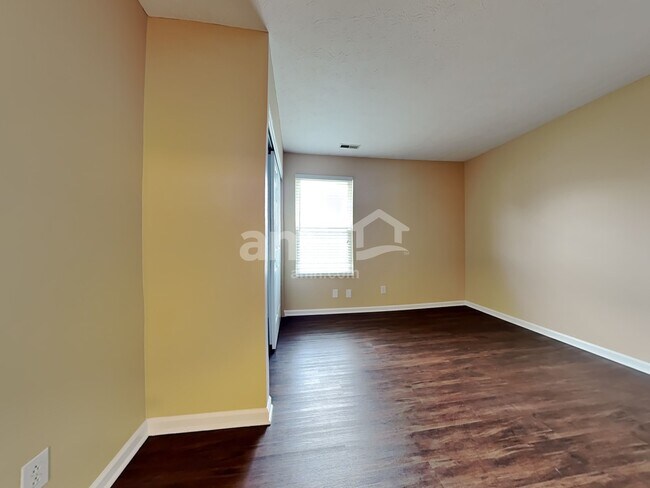 Building Photo - 17 Mark Twain Ct