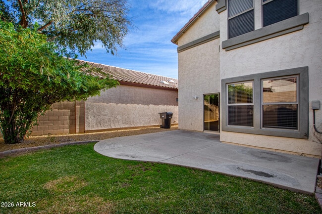 Building Photo - 7230 E Knoll St