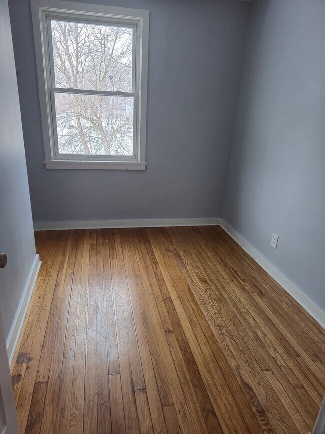 Building Photo - 19-21 Shelley Court