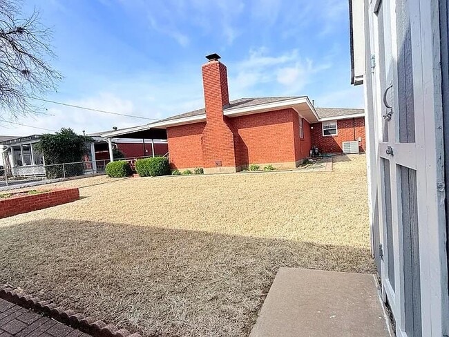 Building Photo - 7708 S Miller Blvd