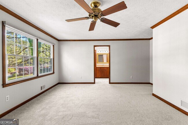 Building Photo - 102 Bluegill Trce