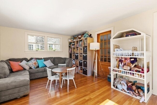 Building Photo - 7 Marrigan St