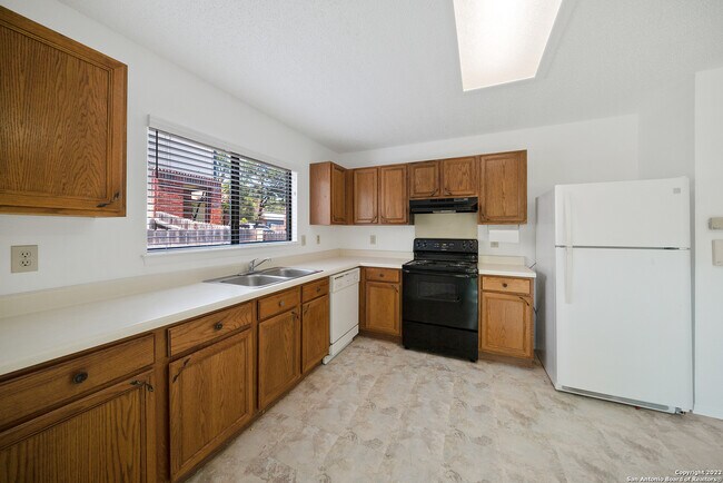 Building Photo - 12811 Hunting Bear