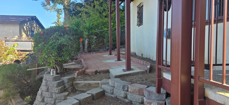 Building Photo - 1450 1/2 Fairbanks Pl