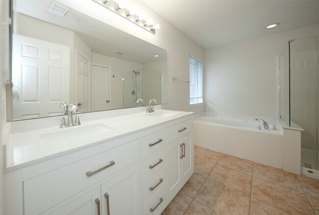 Building Photo - 5119 Moss Garden Ln