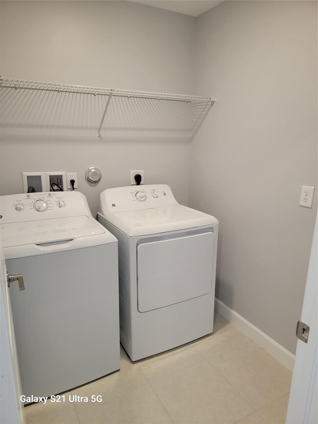 Building Photo - 4518 Dow Ln