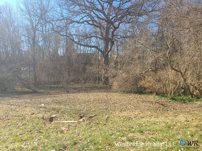Building Photo - Charming 3-Bedroom Ranch with Private Yard & Garage in Northbrook/Colerain Township