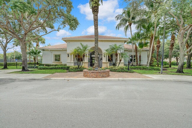 Building Photo - 6164 C Durham Dr