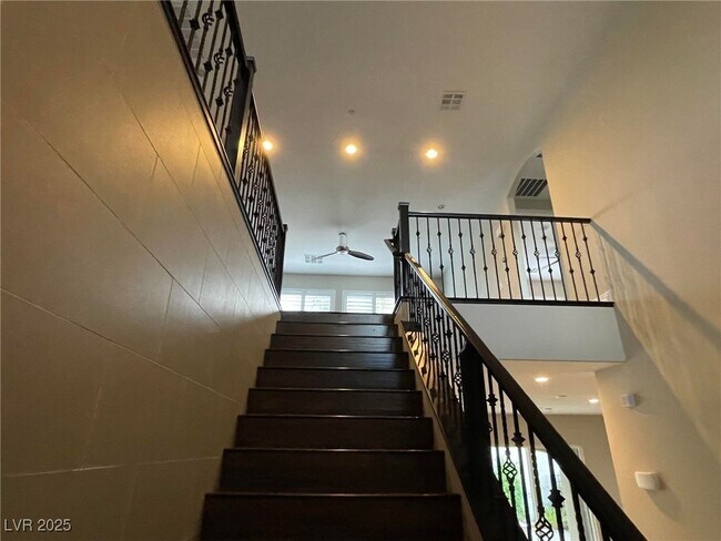 Building Photo - 3183 Palazzo Reale Ave