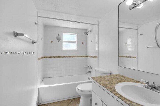 Building Photo - 2150 SW 16th Ave