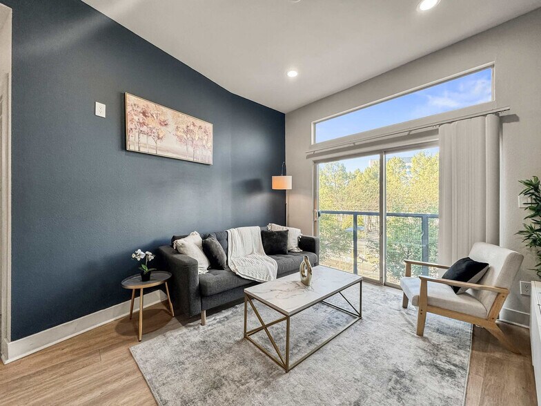 Building Photo - 2901 Indiana St