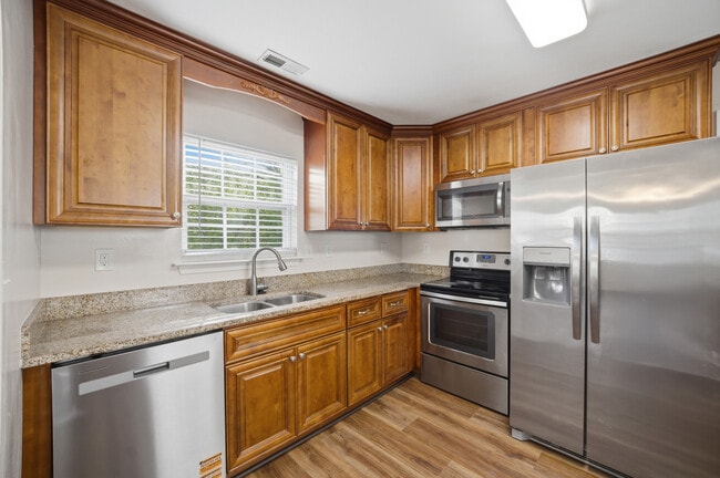 Building Photo - 5109 James St