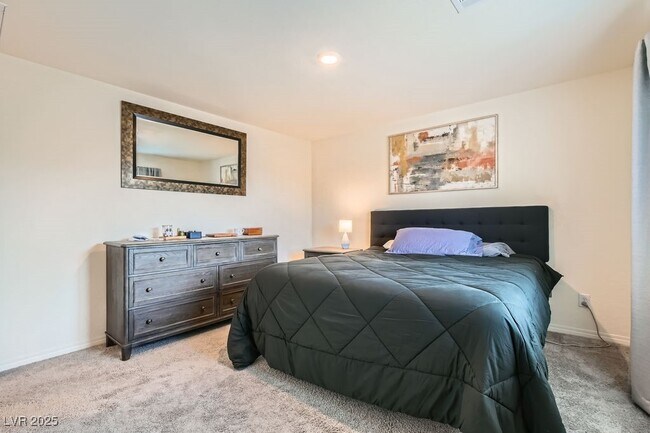 Building Photo - 1585 Desert Path Ave