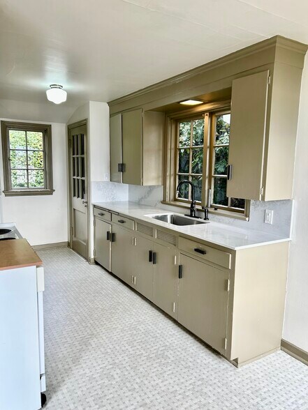 Building Photo - 2739 SW 170th St