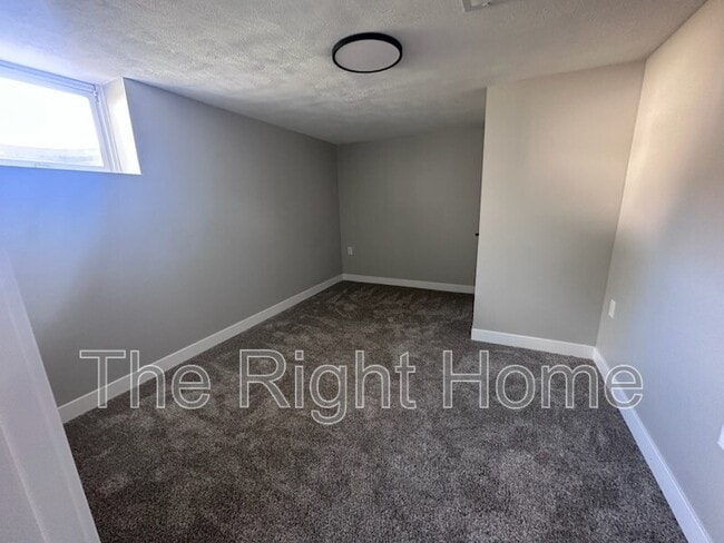 Building Photo - 4525 N 70th St