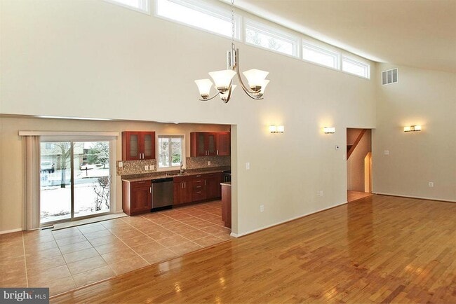 Building Photo - 9614 Tinsmith Ln