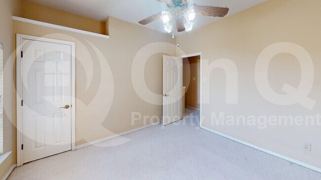 Building Photo - 402 Baltusrol Cir