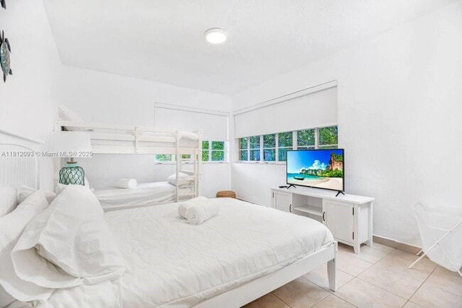 Building Photo - 301 86th St