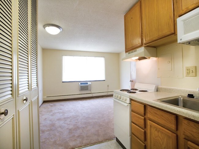 Loring Towers Apartments Minneapolis, MN Apartment Finder