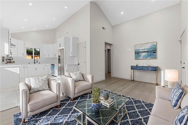 Building Photo - 13249 Kagel Canyon St