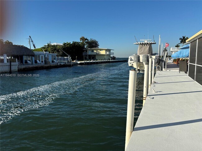 Building Photo - 235 Anne Bonny Dr