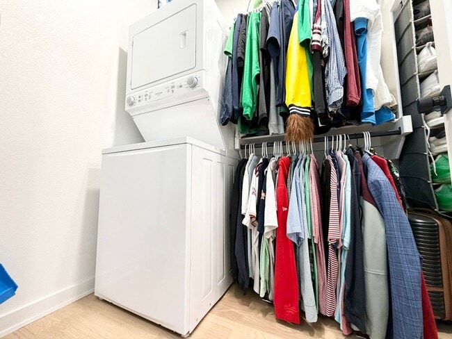 Building Photo - ***611 SW 2nd Street***