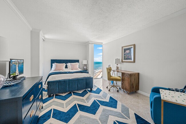 Building Photo - 5540 N Ocean Dr