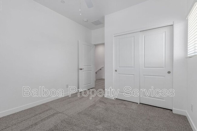 Building Photo - 1318 S 105th Pl