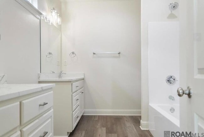 Building Photo - 6908 Goya Ave