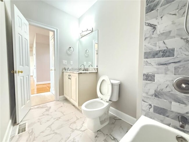 Building Photo - 3500 Millwater Crossing NE