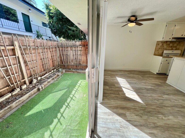 Building Photo - 3746 S Canfield Ave