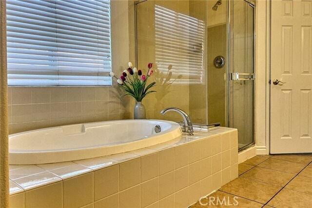 Building Photo - 12438 Silver Saddle Dr