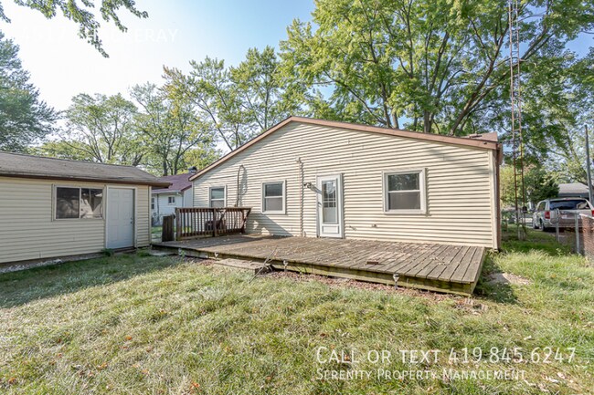 Building Photo - 4517 Thackeray Rd