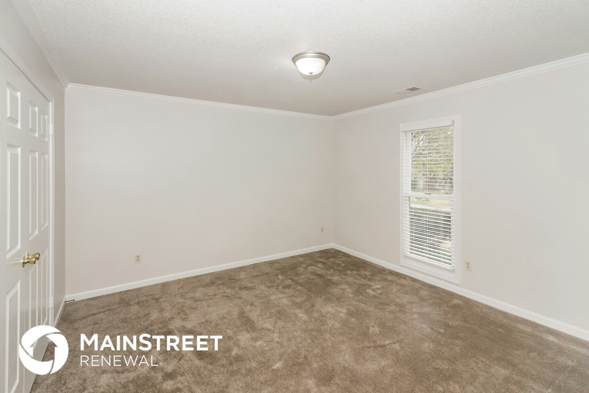 Building Photo - 8925 Walnut Forest Cove