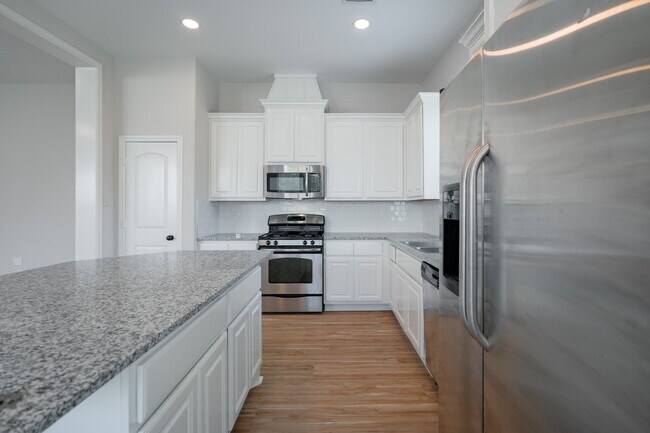 Building Photo - 118 Cheswood Manor Drive