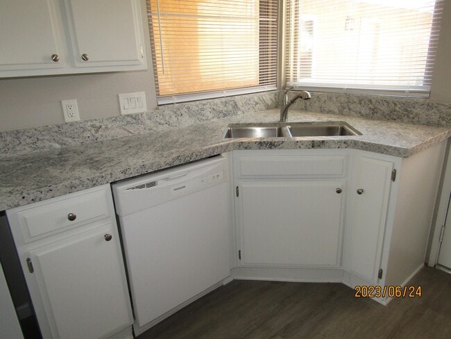 Building Photo - 82170 Cochran Dr