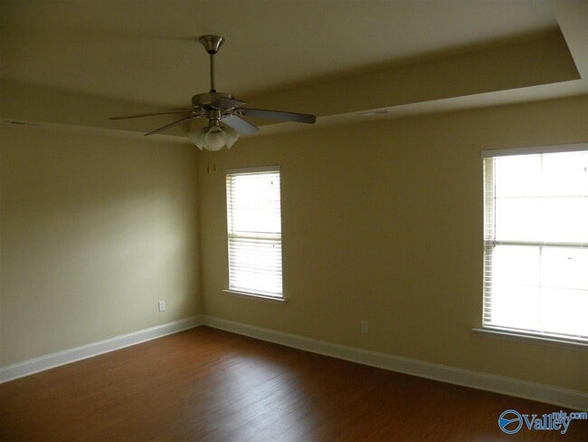 Building Photo - 708 Oak Cove Ln NW