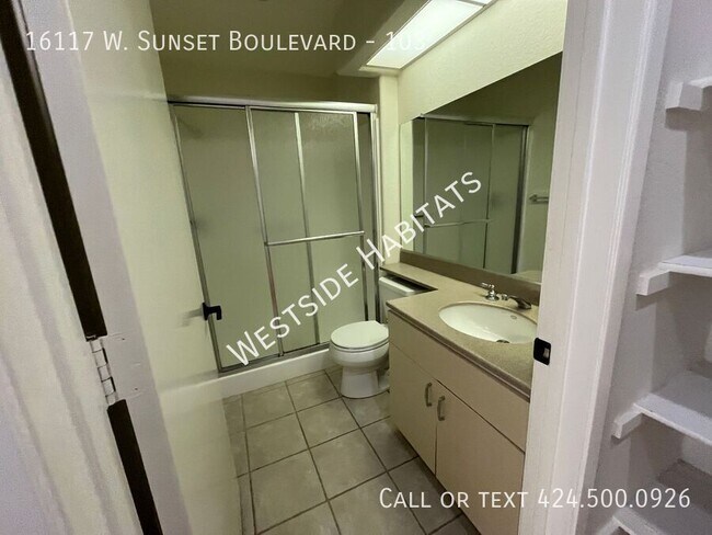 Building Photo - 16117 W Sunset Blvd