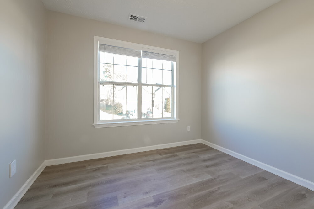 Building Photo - 8062 Mustang Ln