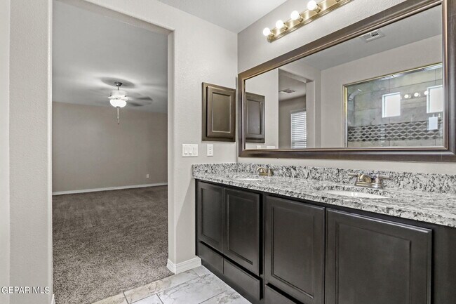 Building Photo - 12312 Desert Path Ct