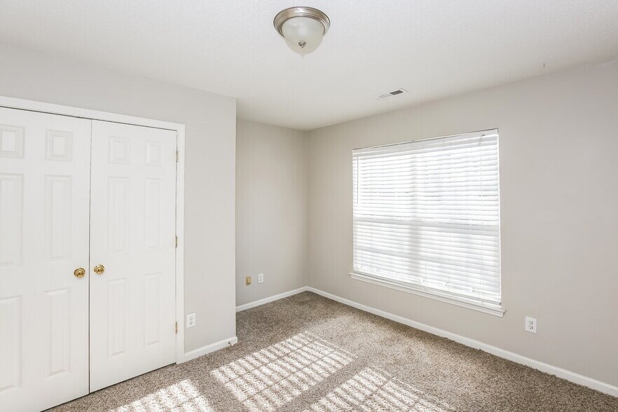 Building Photo - 1528 Moss Creek Dr