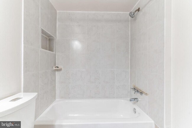 Building Photo - 7598 Gales Ct