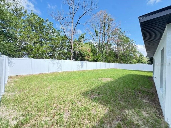Building Photo - 13376 SW 49th Ave