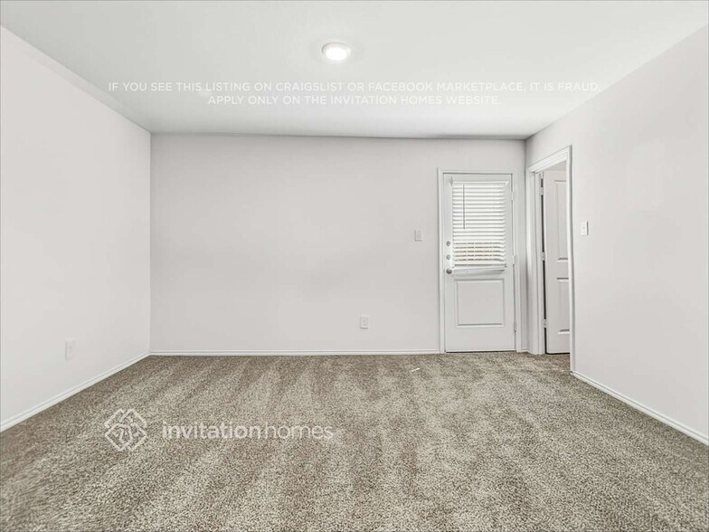 Building Photo - 3212 Crestone Dr