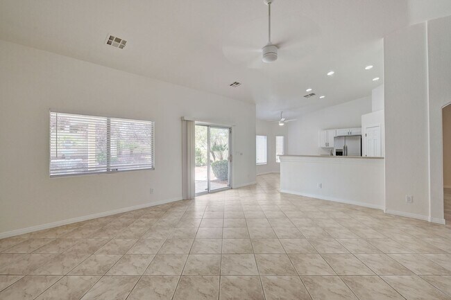 Building Photo - Beautiful 3 Bedroom Single Story Home in A...