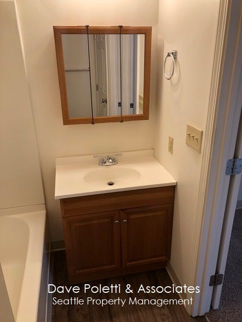 Building Photo - 14051 32nd Ave NE